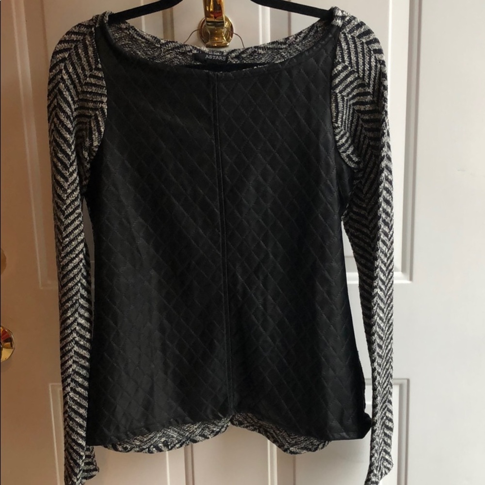 NWOT long sleeve sweater with front leather panel